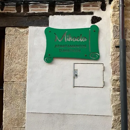 Mikaela Planta Baja-con Patio