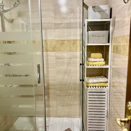 Mikaela Planta Baja-con Patio 公寓