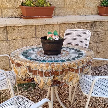 Mikaela Planta Baja-con Patio Apartmán