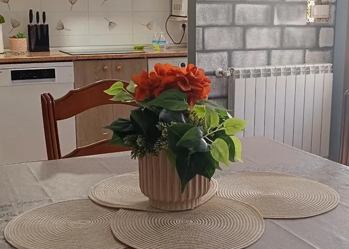 Mikaela Planta Baja-con Patio * 厄尔·布尔戈·德·奥斯马